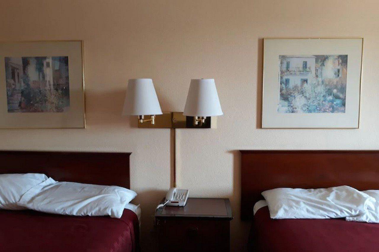 Americas Best Value Inn 斯托克布里奇 外观 照片