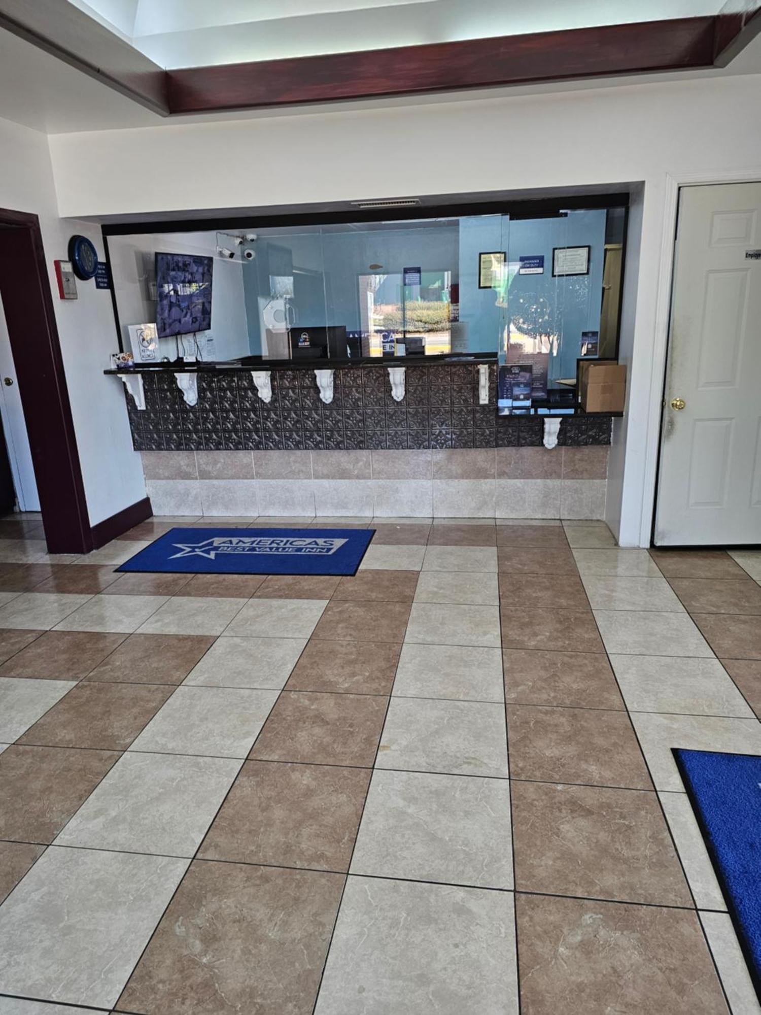 Americas Best Value Inn 斯托克布里奇 外观 照片